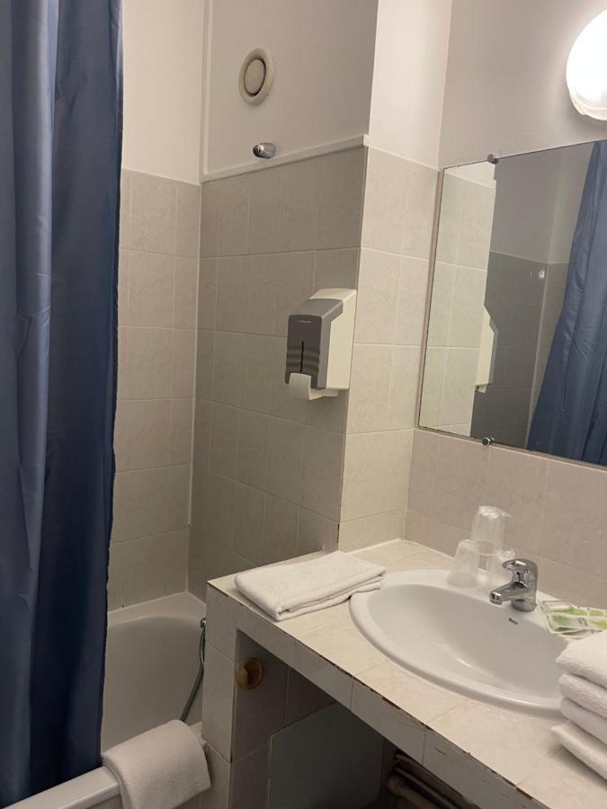 Hotel La Garenne Tresserre Buitenkant foto